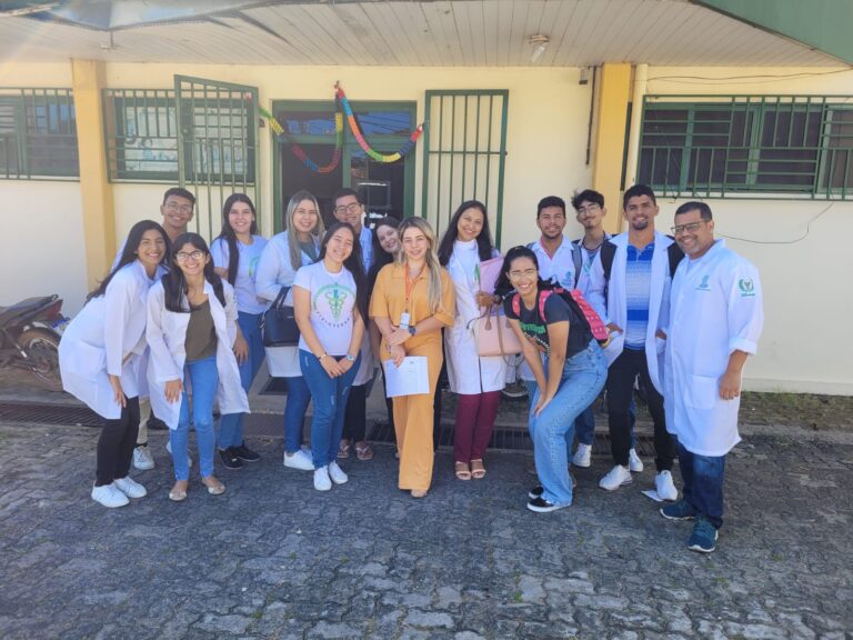 Acadêmicos de Fisioterapia realizam visita técnica em órgãos de saúde em Teresina
