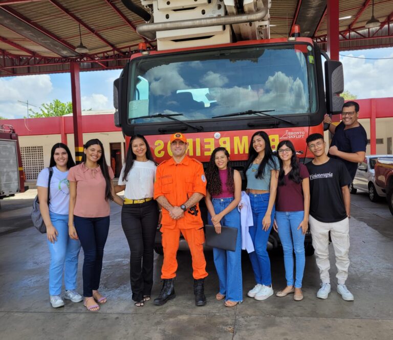 Alunos de Fisioterapia da FATEPI/FAESPI visitam o Corpo de Bombeiros Militar do Piauí