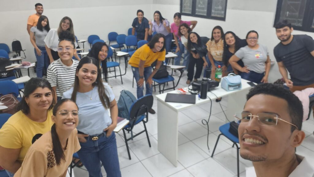 Aula com interdisciplinaridade no curso de Enfermagem